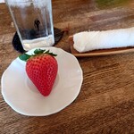 カタヤマ - 大きなイチゴ