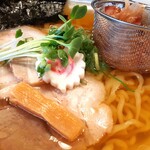 鮨とラーメン うおがしや - 具材の集合写真