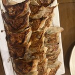 餃子屋 まるに商店 - 