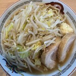 ラーメン豚山 - 料理写真:小ラーメン(ニンニク・ヤサイ・カラメ)