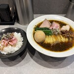 BIRI BIRI CRUSH MEN - 味玉入り担々麺+味付き背脂ごはん