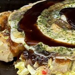 お好み焼き ふじや - 「すじ玉」 混ぜ焼きお好み焼きに
                                コトコト煮込んだすじ肉がたっぷり ( ˃̵ᴗ˂̵ )