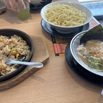 丸源ラーメン - 料理写真: