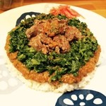 火星カレー - 鹿カレー＋草トッピング (1,080円)