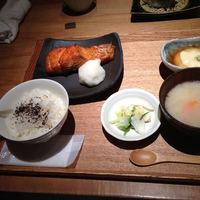 小割烹おはし 恵比寿 - 焼き鮭定食