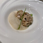 メインダイニングルーム 三笠 - 白子のポワレ　泡は大和橘ポン酢