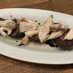 ツムギ キッチン - しいたけと鶏のコンフィ