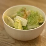 だしージョ dining＆bar nico - 箸休めに本日の浅漬けをどうぞ