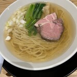 にぼしらぁ麺なの花 - 料理写真:ニボシラーメン塩　1玉