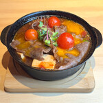だしージョ dining＆bar nico - 当店おすすめメニュー。トマト風味のさっぱり和牛のすき焼き