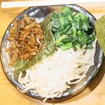 てっぺん - 1月6日追加トッピング(高菜・ほうれん草・もやし)