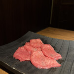 和牛とタン 焼肉 とみ - 