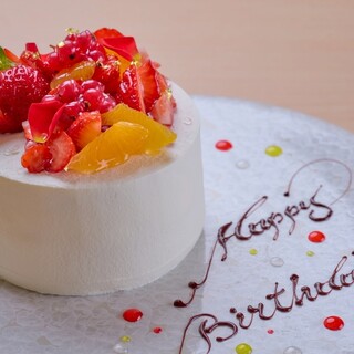 専属のパティシエが魅せる特別な日を彩る、唯一無二の焼肉体験