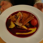 アトリエ・ドゥ・ヴィーヴル - 金目鯛のポワレビーツソース