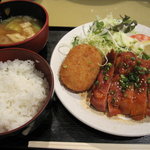Wasaibouzakicchin Hare - 若鶏の韓国辛味噌焼き定食