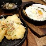 ほていちゃん - 「ねぎ塩なまずフリット」（319円）と「目玉焼カレーパスタ」（319円）