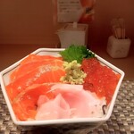 食・松浦 - サーモンいくら丼