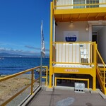 cafe 海と硝子 - お店の入り口