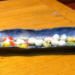 Seafood bar Ermitage - 淡雪塩で食べるカプレーゼ