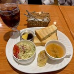 ベーカリーカフェ イワゴー - 