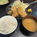 とんかつ かつ壱 - カキフライ定食 : 1700円