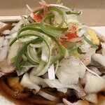 麺処 盛盛 - 肉そば＋あんかけ＋玉ねぎトッピング　一味　すり下ろし生姜を添えて