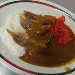みよしの - 料理写真:餃子カレー730円に福神漬け投入(2025.11.8)