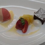 ホテルアミューズ富岡 - デザート。