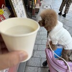 川崎大師 松山 - 甘酒じゃなくて、シェリにピントが合ってるよね？ｗ