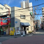 喫茶・軽食 ブルー - 店の外観　※病院から、坂を下って、歩いて行って来ました