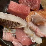 シハチ鮮魚店  - 