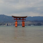 ふじたや - 【嚴島神社】朱丹の大鳥居