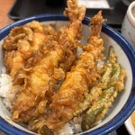 天丼てんや - 海老天2本、むき海老と舞茸つまみ揚げ、いんげん天から成る