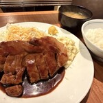 大阪トンテキ 大阪駅前第３ビル店 - 