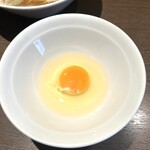 麺処 遊 - 生卵　byまみこまみこ