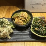 食堂でべこ。 - 「おばんざいおまかせ3種」です。こちらは野菜メインですが、肉や魚などメニューは豊富にあるようです。