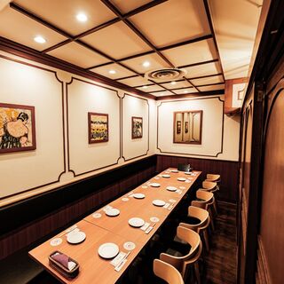 A）最大14名様・B）最大12名様の半個室をご用意。会社宴会や接待にも◎