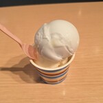 annie - アイスクリームダブルカップ（ラムネ、リンゴシャーベット）
