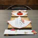酒肴 大阪まんぷく堂 - お正月らしいテーブルセット
