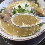 E・Y竹末 - 鶏の旨みが凝縮した濃厚な白湯スープで無限に飲めます！笑