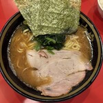 横濱家系ラーメン 六代目 野中家 - ラーメン中