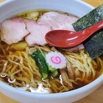 とら食堂 - 醤油ワンタン麺(並)