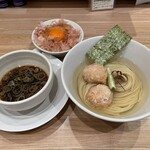 コレキヨ - 料理写真:昆布水つけ麺　つくね2個付き　醬油　かつお節のたまごかけごはん