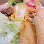 さくら亭 - プレートディナー！！イベント用の特製かな？と思ったら、食べログ見たら割といつもこの豪華さなのですね…！