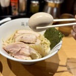 麺匠 清兵衛 - 煮卵は半熟