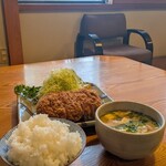 とんかつ あづま - リブロースカツ①
