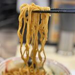 蒙古タンメン中本 - 通常麺(一般の太麺相当だと思います)