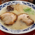 九州らーめん亀王 - 料理写真: