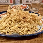 もつ焼 くろ - しょっぱい×2  ソース焼きそば