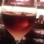 バー クラスター - 飲み進めると、このようにグラデーションになってくる。